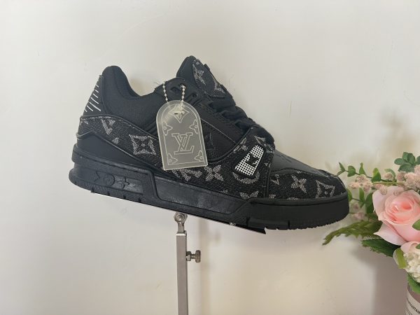 Louis Vuitton LV 2.º