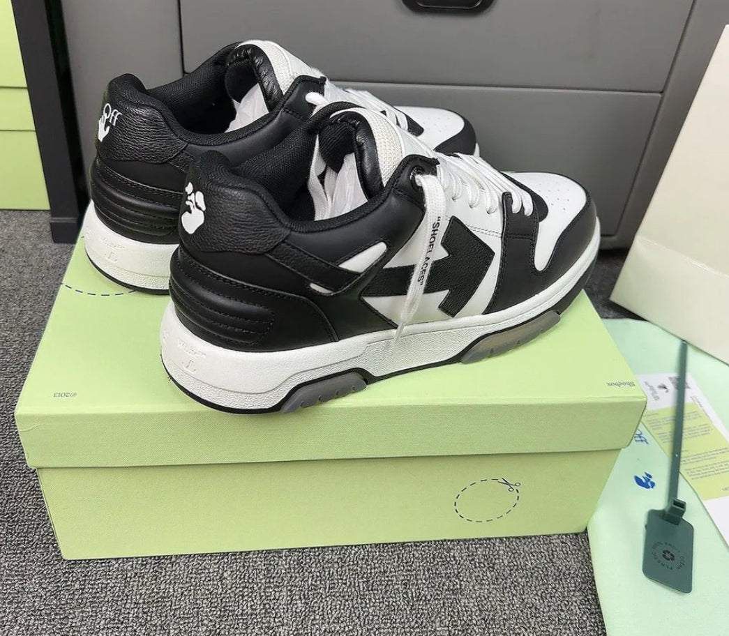 OFF-WHITE OUT OF OFFICE