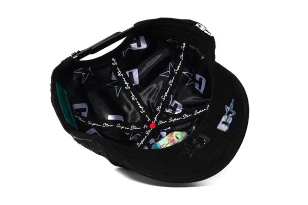 THE STAR IN BLACK