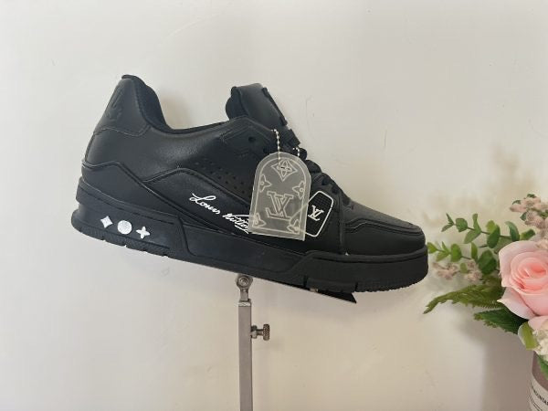 Louis Vuitton LV